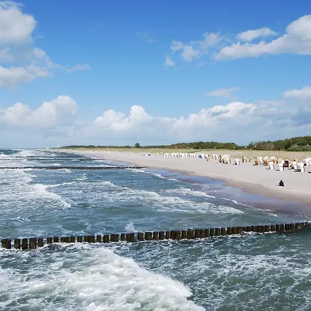 Semesterbostad Ferienhaus Prerow *